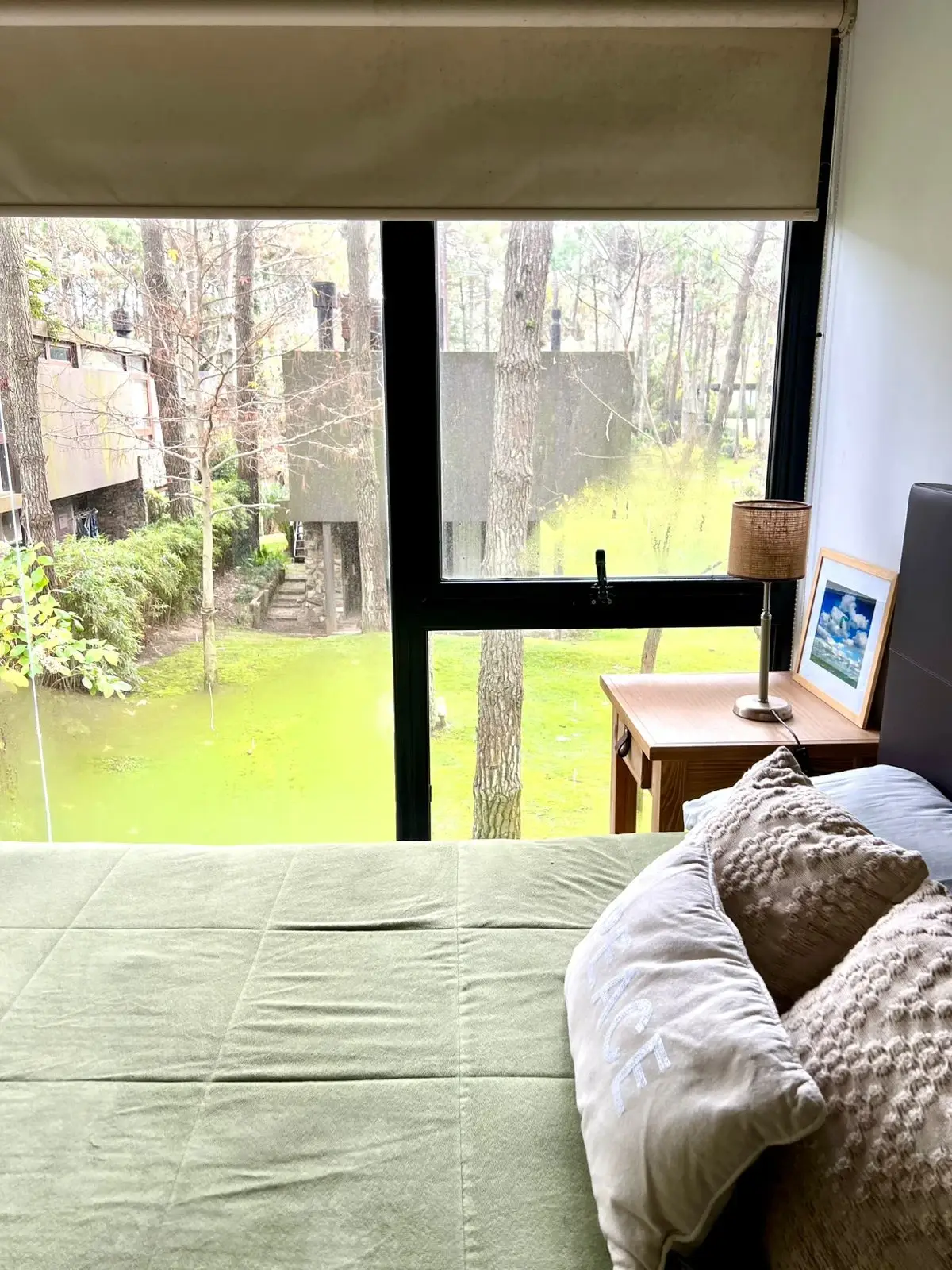 Dormitorio en suite con cama matrimonial