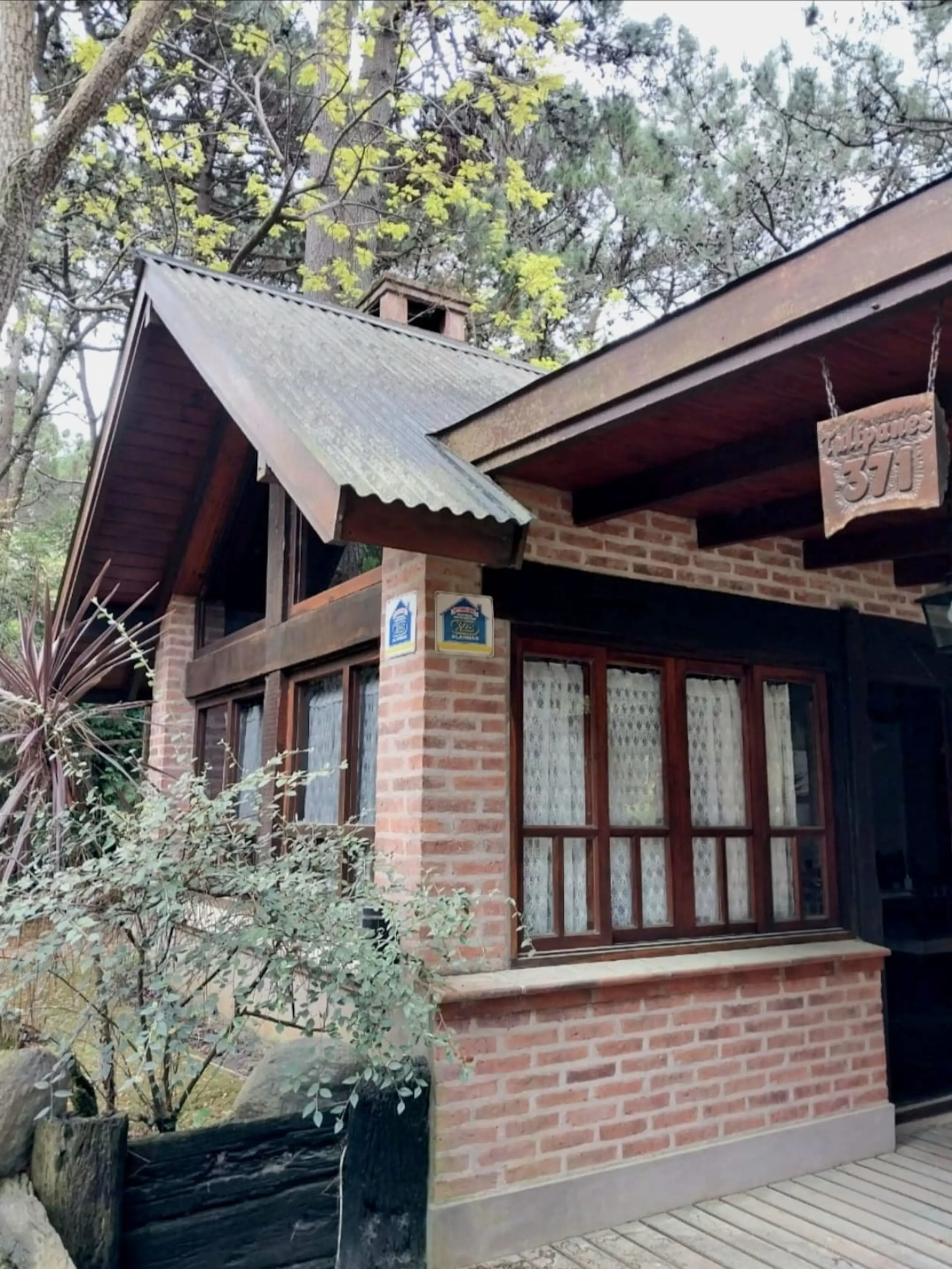 Exterior de la casa, cuarta vista